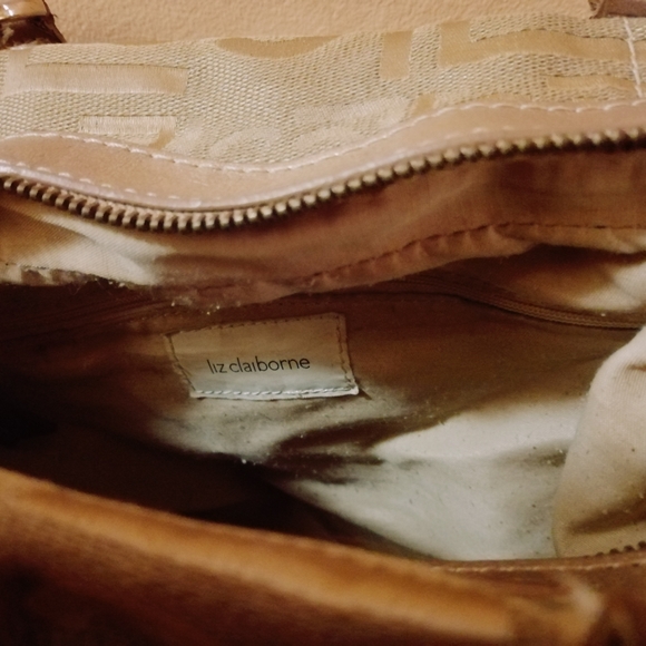 Liz Claiborne NYC Handbag - Picture 8 of 9